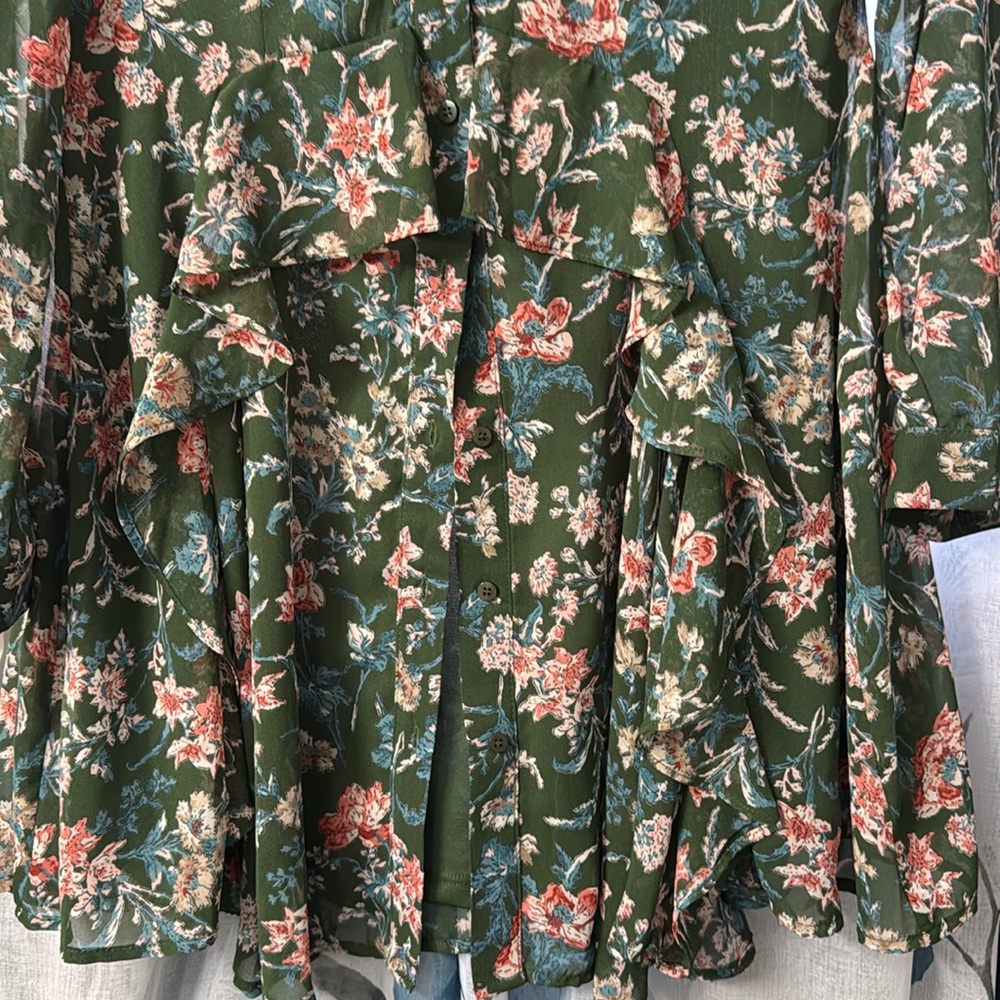 Design Lab Lord And Taylor Medium Multi Color Top. - image 2